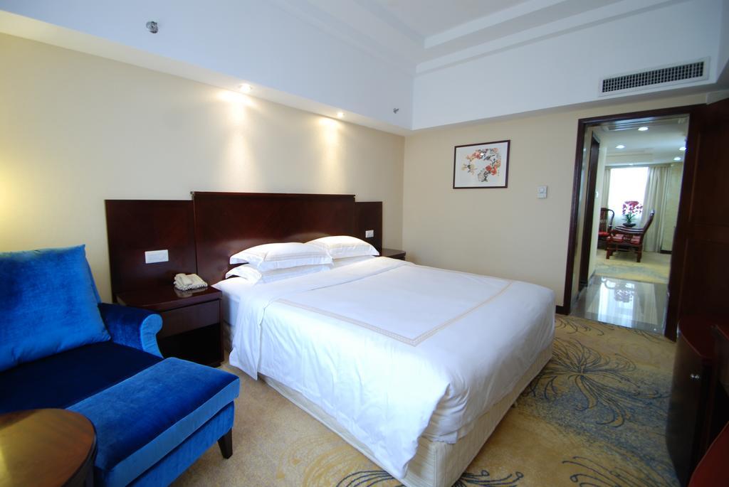 גואנגג'ואו Overseas Chinese Friendship Hotel מראה חיצוני תמונה
