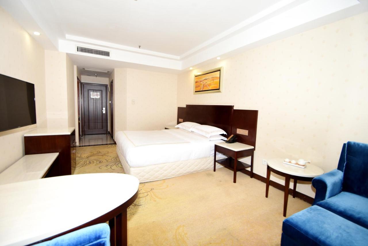 גואנגג'ואו Overseas Chinese Friendship Hotel מראה חיצוני תמונה